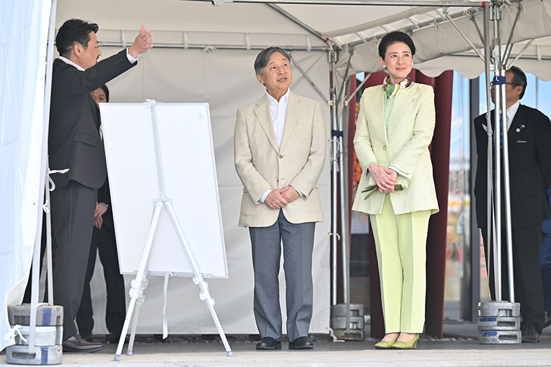 両陛下は卓球などの競技も熱心に観戦された（2026年10月、青森市。撮影／JMPA） 