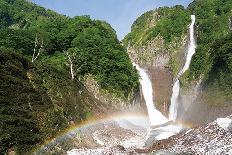 称名滝（しょうみょうだき）／富山県