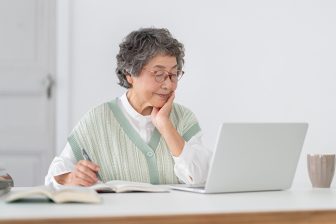 《80代で失敗しないために》70代でやっておくべきこと・お金編　残高を1年前と比較する「預金簿」…