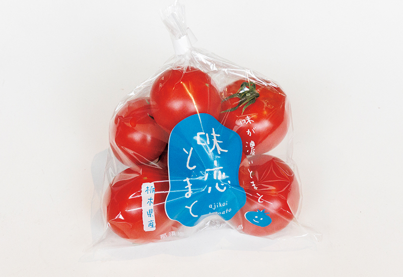 『味恋とまと』（580円）はフルーツのよう。高糖度で甘みが凝縮されている（撮影／玉井幹郎）