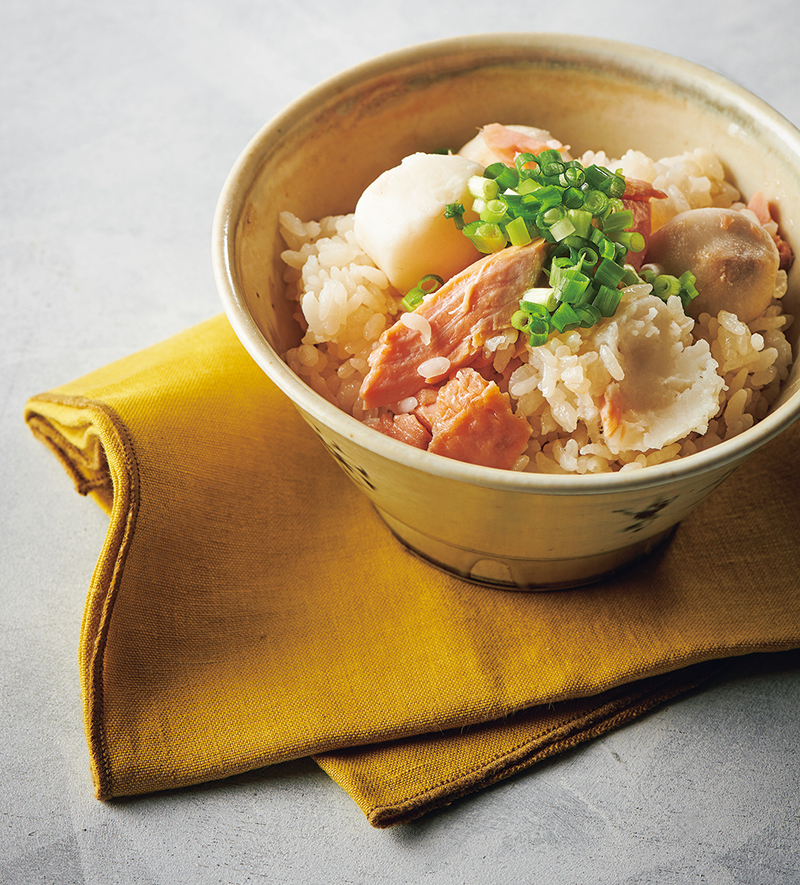 里いもと鮭の炊き込みご飯