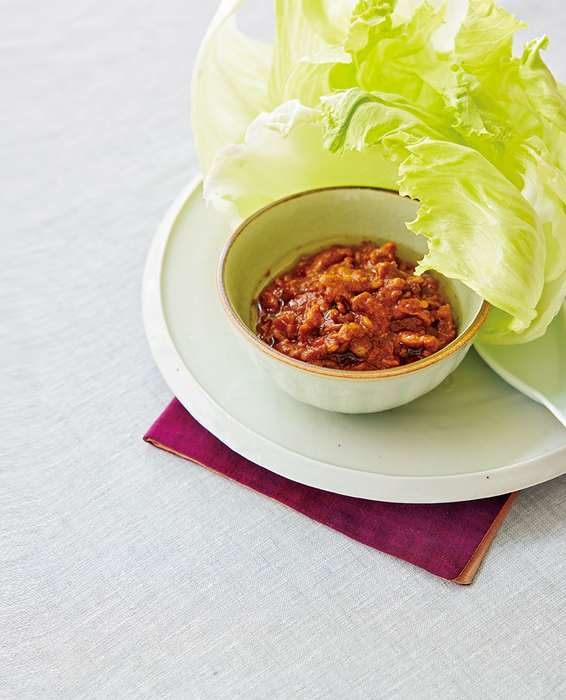 ウー家の常備菜「万能肉みそ」野菜スティックのソースや豚汁の味付けにも