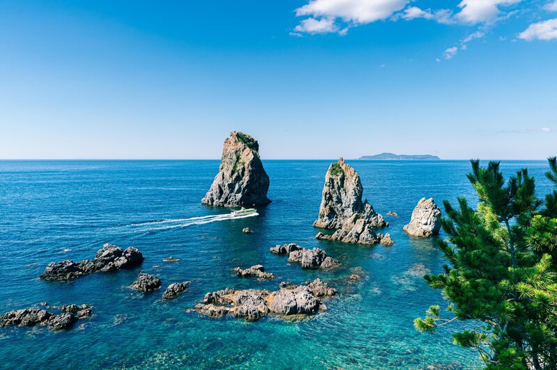 海上アスプス「青海島」は遊覧船で楽しみたい。山口DC快速はJR厚狭駅を9：45、11：45、13：35に出発