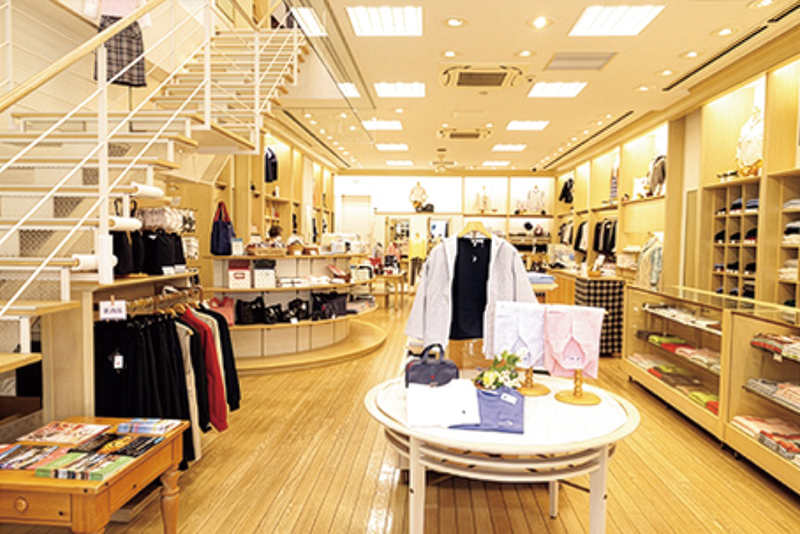 フクゾー洋品店の店内（撮影／菅井淳子）