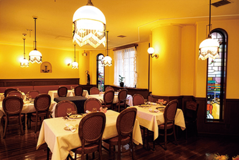 「横濱元町 霧笛楼」の店内（撮影／菅井淳子）