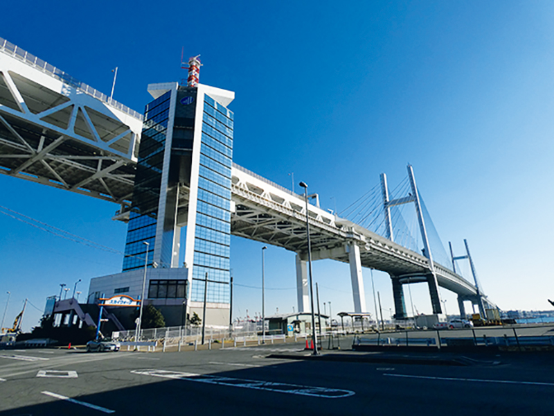 高さ約60mのスカイタワーが入り口に。基本開放日は土・日・祝の11～18時（提供写真）