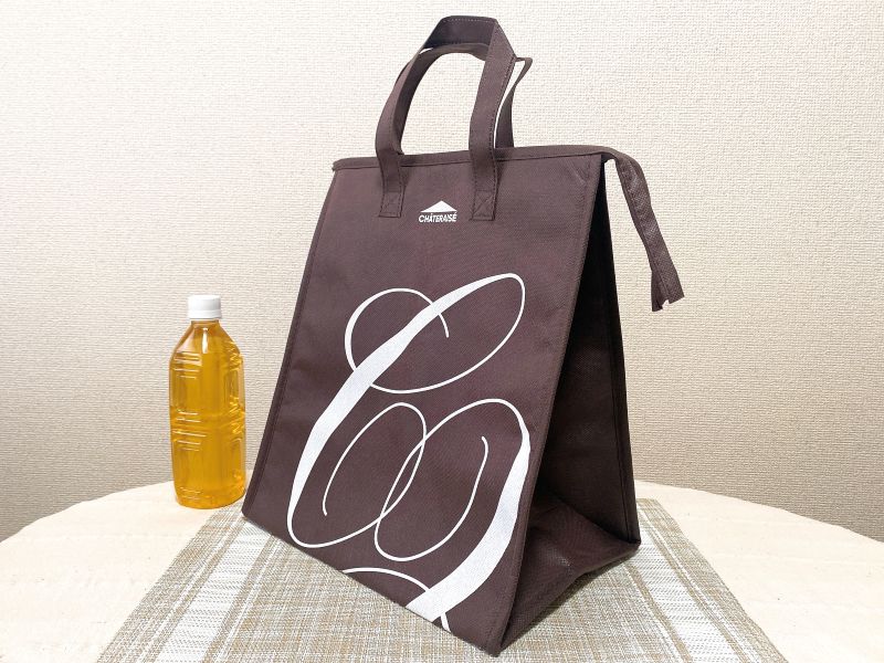 縦35×横30×マチ22cm。生地にハリがあり、しっかりとした作り