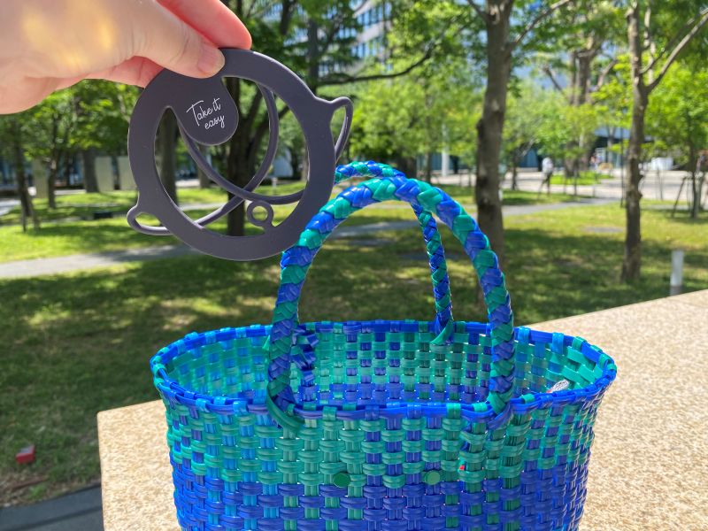 コンパクトに持ち歩けるので、夏のお出かけバッグに忍ばせておくのもおすすめ