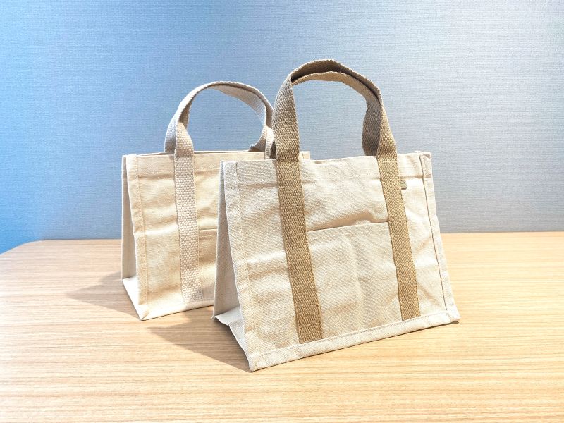 ハリのある素材で、持ったときのシルエットもきれい