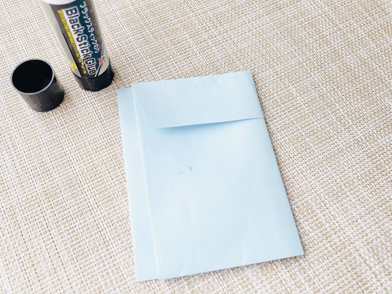 のりで貼り合わせれば、個人情報を二重にガードできる