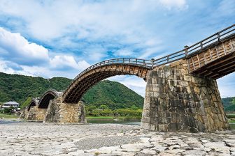 《朝ドラで注目！作家・宇野千代の故郷へ》生家や学び舎…千代の面影に触れる秋の岩国旅
