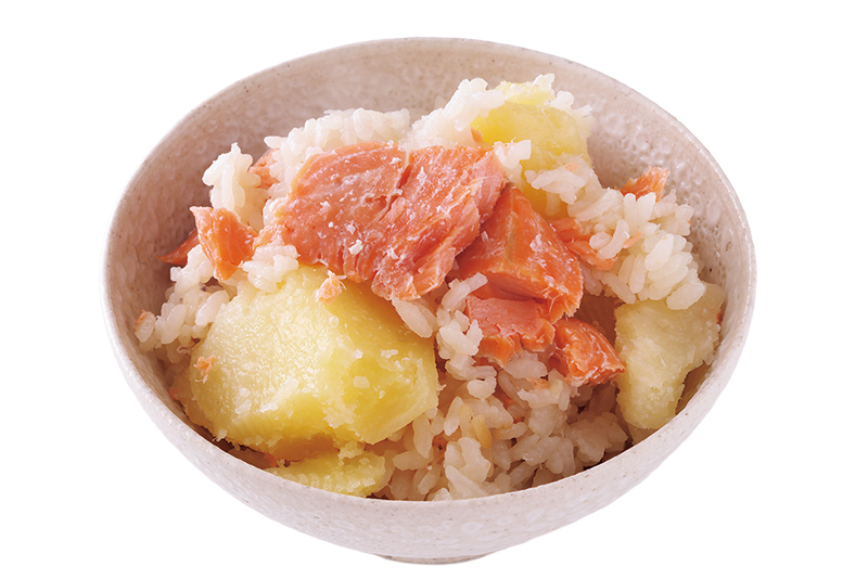 甘塩鮭とじゃがいものバター風味炊き込みご飯