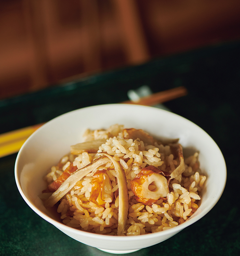 ごぼうとちくわの炊き込みご飯