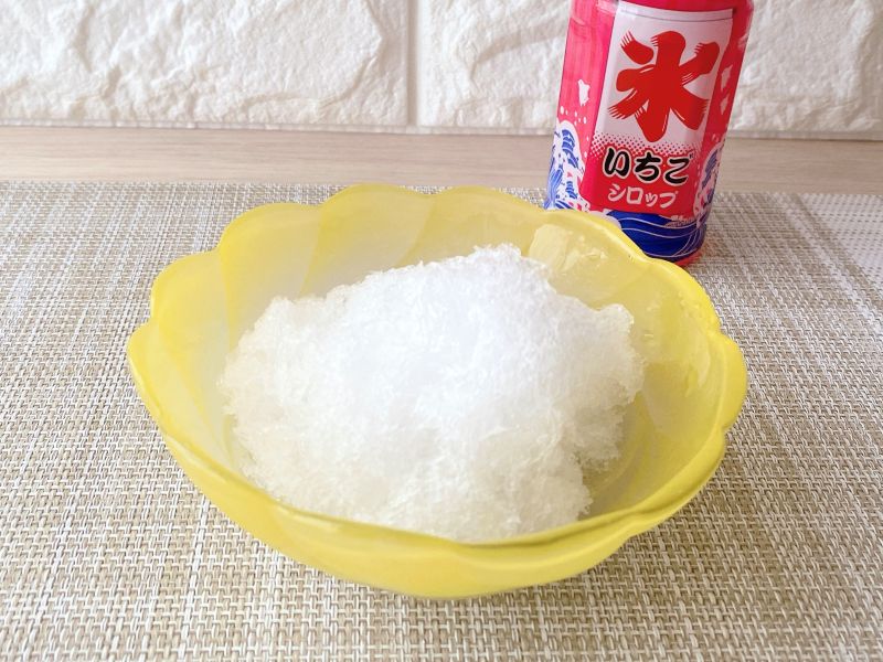 細かく削られたふわふわの氷。口に入れるとスッとなくなるような、なめらかな口当たり